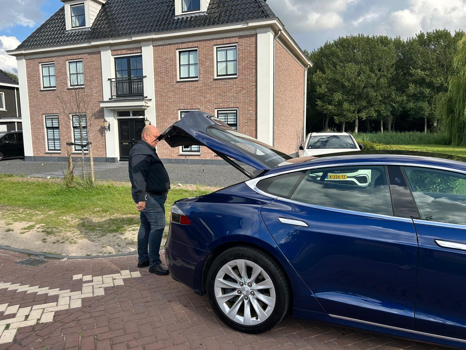 8063c0ae-968c-4dba-a4ec-463b483e641b